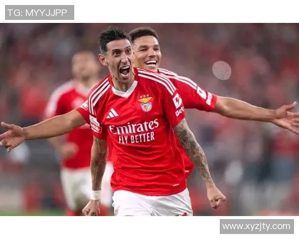 本菲卡狂胜切尔西5-1帽子戏法引发争议判罚全场沸腾 本菲卡狂胜切尔西5-1帽子戏法引发争议判罚全场沸腾